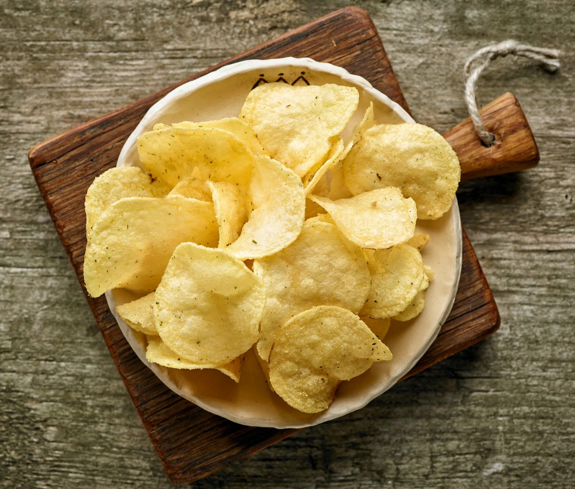 Чипсы качество. Чипсы Потато. Чипсы Потато чипс. Чипсы картофельные Potato Chips. Натуральные чипсы из картофеля.