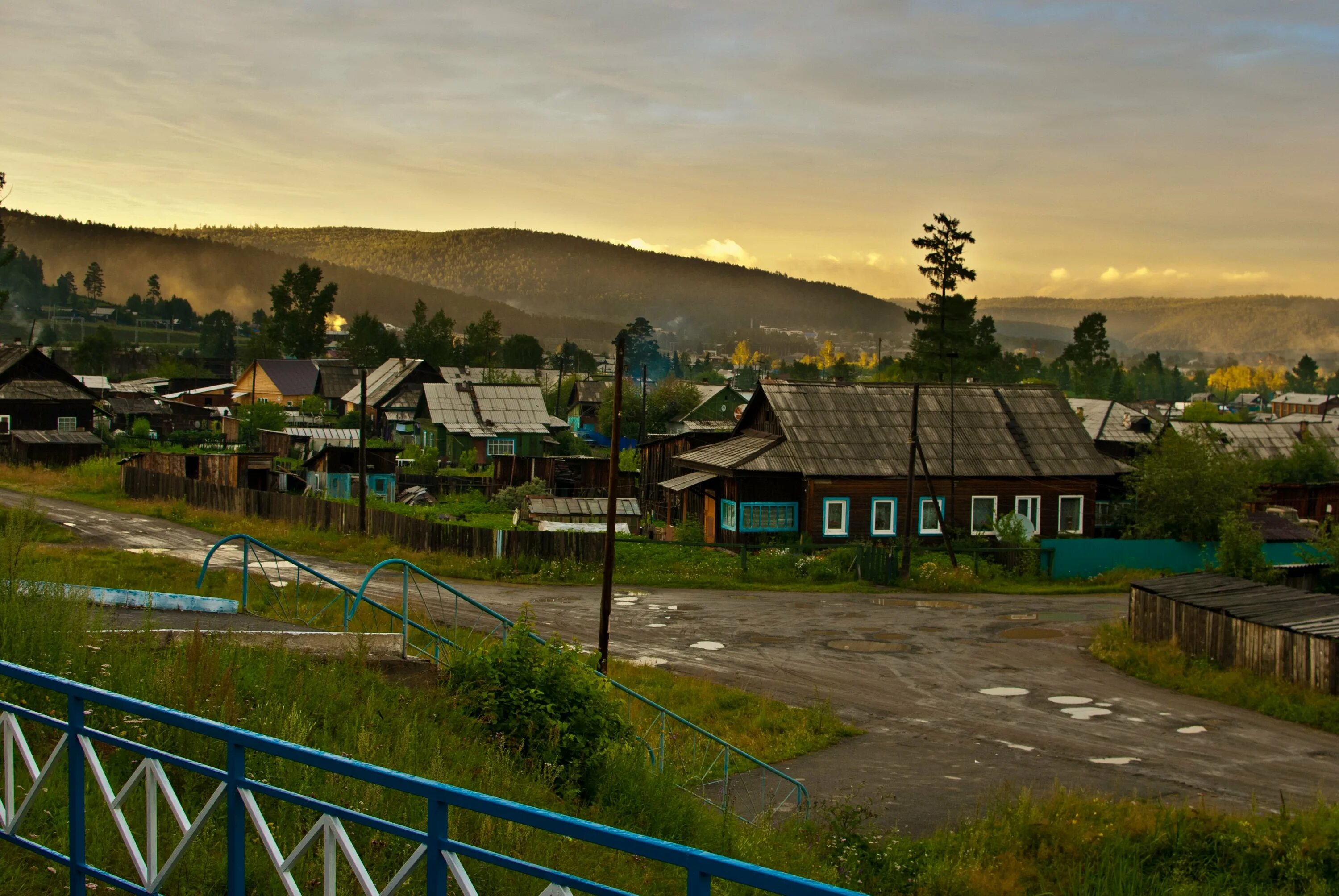 Посёлок Таёжный Тайга. Тоёжный посёлок Красноярский край. Таежные деревни Красноярского края. Поселок Таежный Пермский край. Иркутская область 1 июля