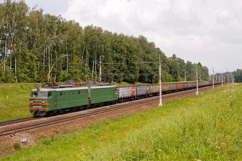 Поезд 561