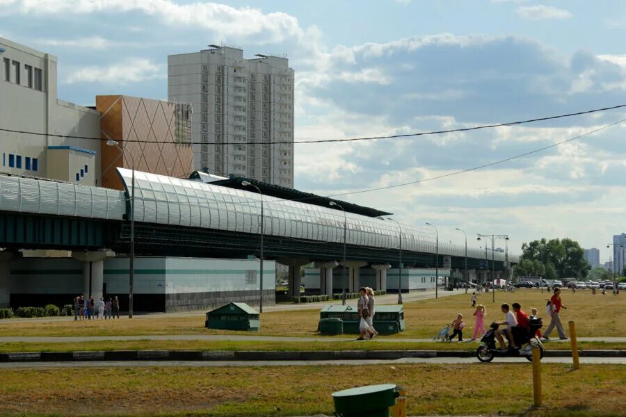 Станция метро Улица Горчакова, обзор станции и Электропоезда 81-740 и 81-740.4 -