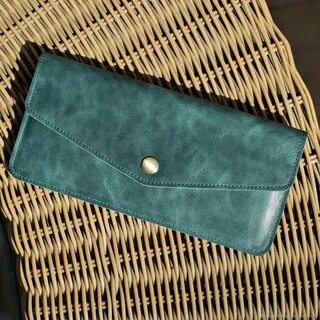 Green wallet