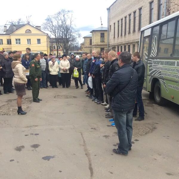 Военкомат гатчина на улице революции. Военкомат гатчина киргетова. Гатчина часы работы. Гатчинский военкомат. Музей красногвардейского укрепрайона гатчина.