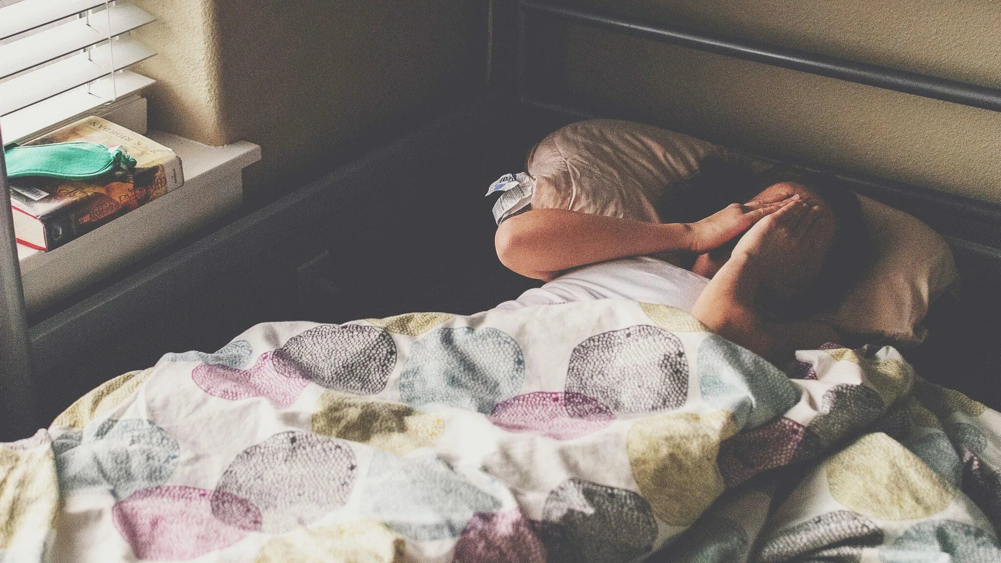 Проснулась от того что плохо. Когда встал тогда и утро картинки. Проснулась эстетика. Проснулся утром. Выходные иллюстрация.