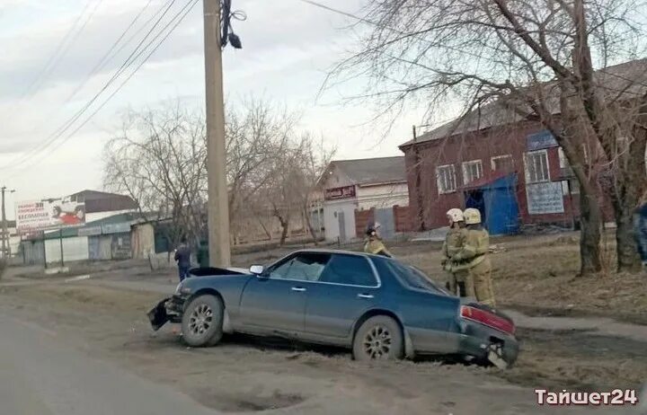 Тайшет ночью. Пожарные тушат пожар. Новости в тайшете тайшет 24 сегодня происшествия. Тайшет 24 последние новости бирюсинска. Иркутская область тайшет 24 в.