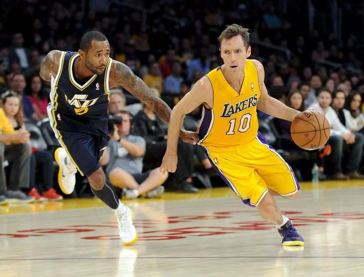 Баскетбол приветствие. Steve nash lakers. стив нэш баскетболист. тони паркер данк. выносливость в баскетболе.