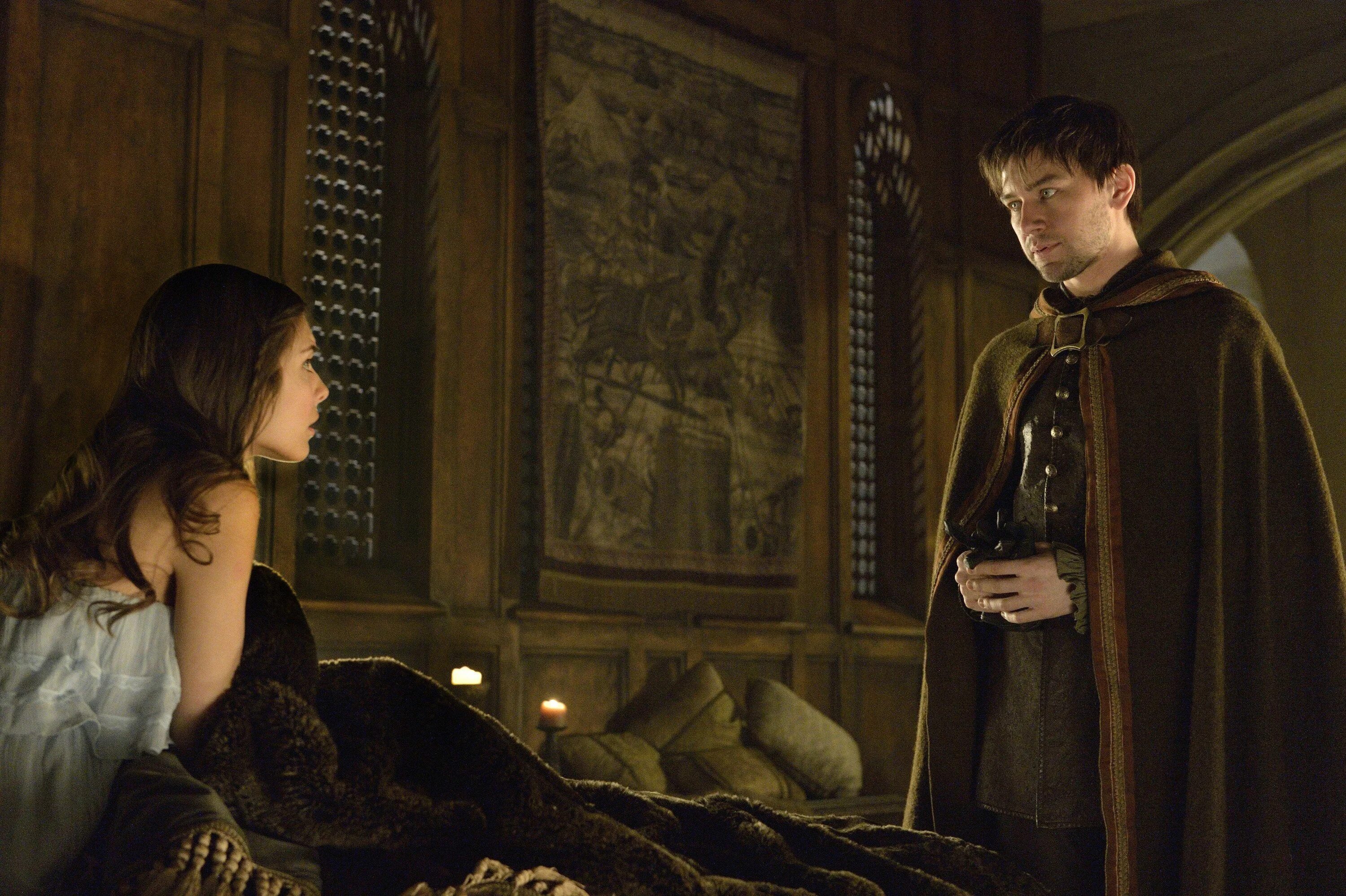 Reign перевод на русский. Reign. Reign перевод на русский. Царство постер. Бен гюренс царство.