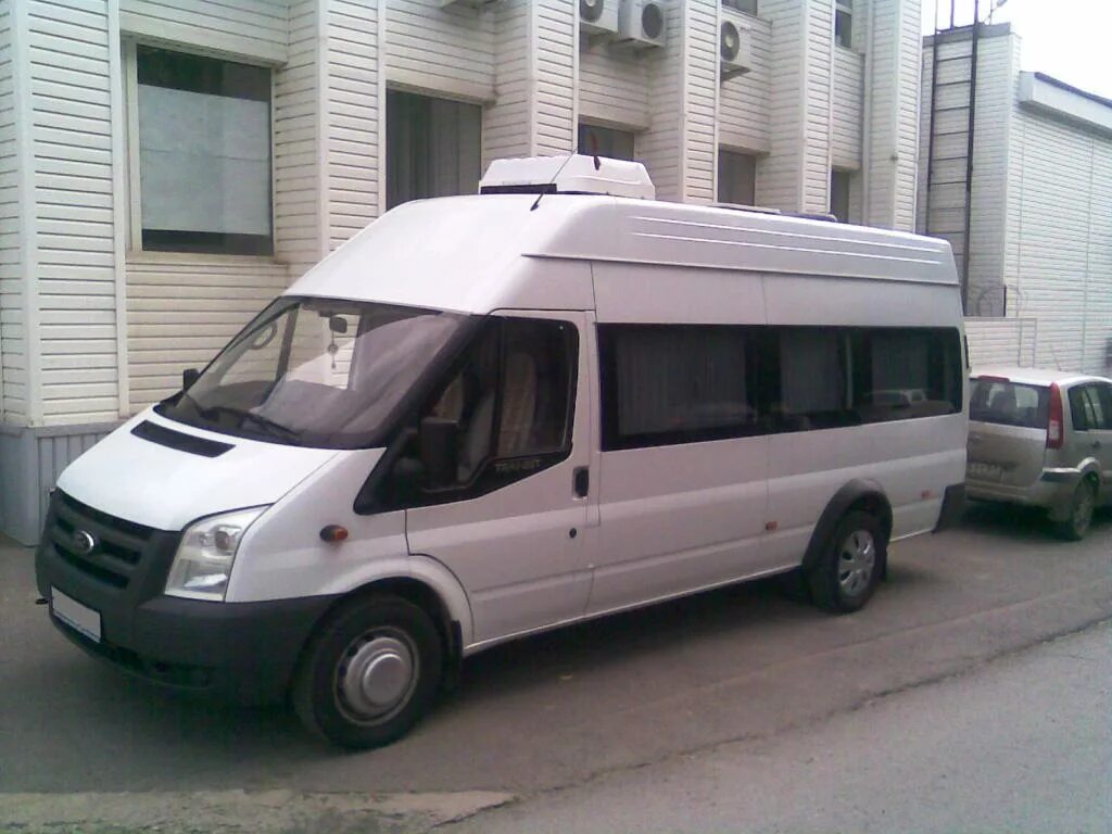 Микроавтобус дону. Городской микроавтобус. Мастер. Микроавтобусы воронеж калач. Газ 322132.