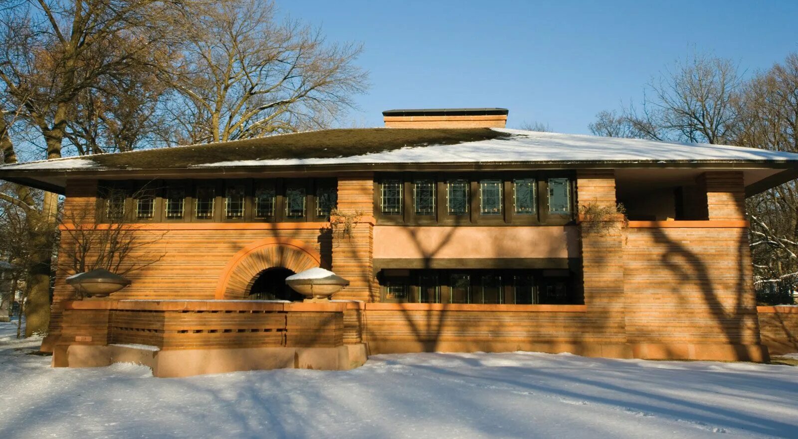 Одноэтажный дом в стиле райта 200-250 кв. Фрэнк райт архитектор. Фрэнк ллойд райт архитектура. Фрэнк ллойд райт стиль прерий. Райт ам.