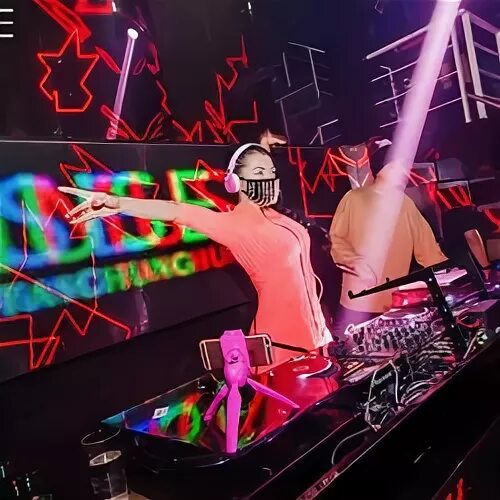 T дж. T дж. э. T дж. Goldsky диджей.