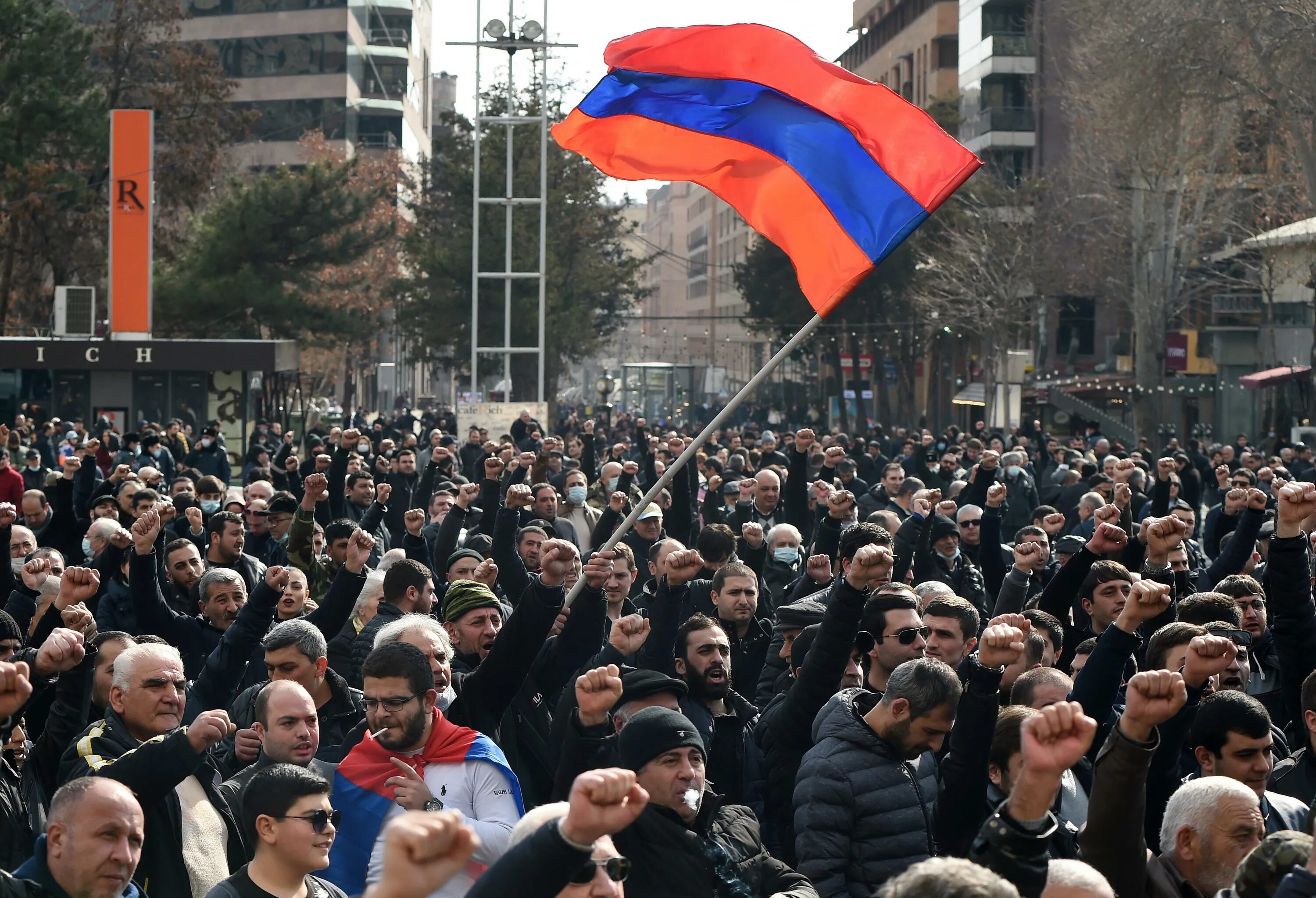 Новости ситуация армения. Протесты в Армении 2022. Революция в Армении 2018. Протесты в Армении 2021. Митинг Ереван 2018.