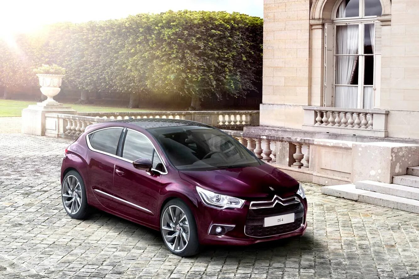 Citroen цвета. Citroen ds3 кабриолет. Ситроен с3 фиолетовый. Citroen цвета. Цветы в ситроен.