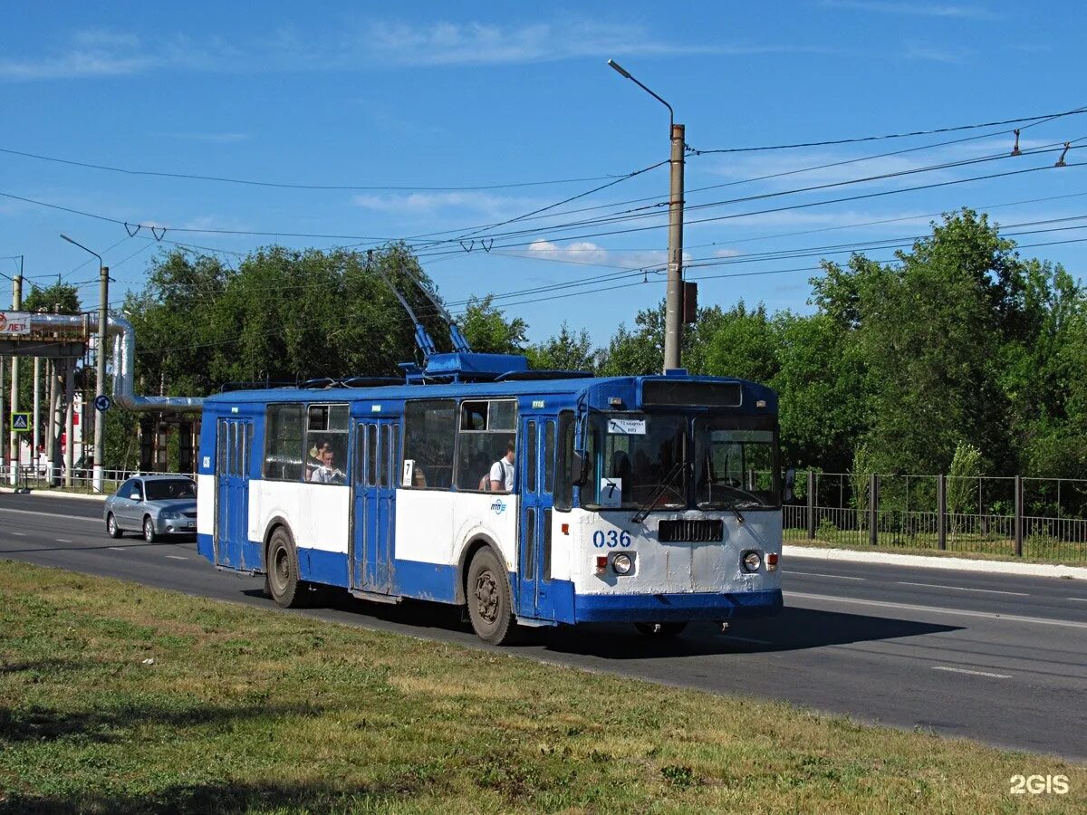 Троллейбус ЗИУ Новокуйбышевск. ЗИУ 682 СЗТМ. ЗИУ-7 троллейбус. Троллейбус 2 Новокуйбышевск. Троллейбус семерка