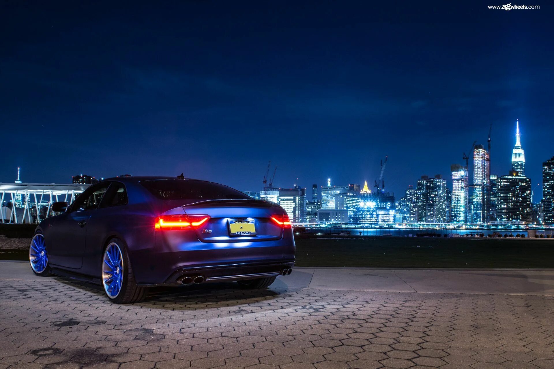 Night blue перевод. Audi rs5 f5 night. night blue audi. audi a5 coupe ночью свет. ауди ночью летний вечер.