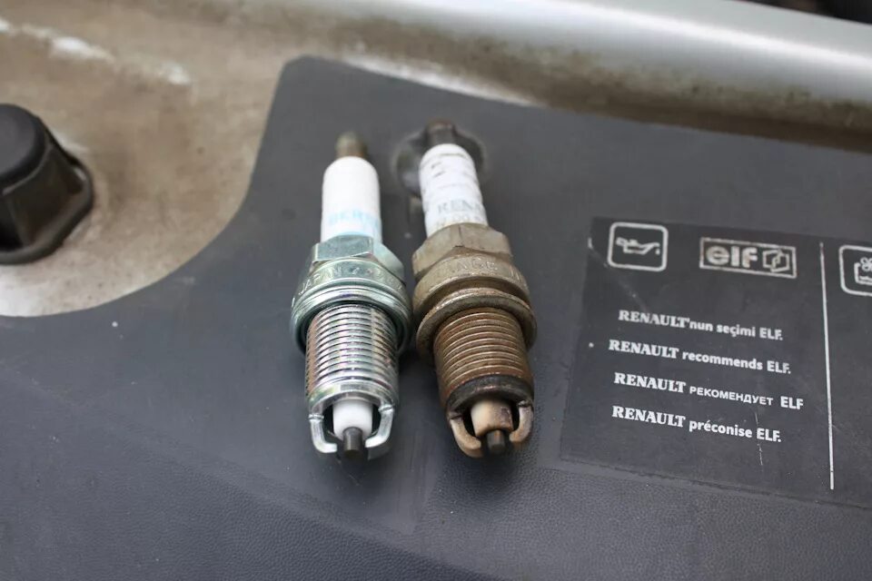 6. 4. Свечи для рено логан 1. Renault 8671004070 свеча зажигания. 4 8 клапанов ngk.