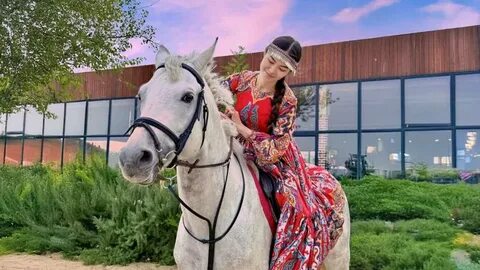 Әнші Наталимен порно