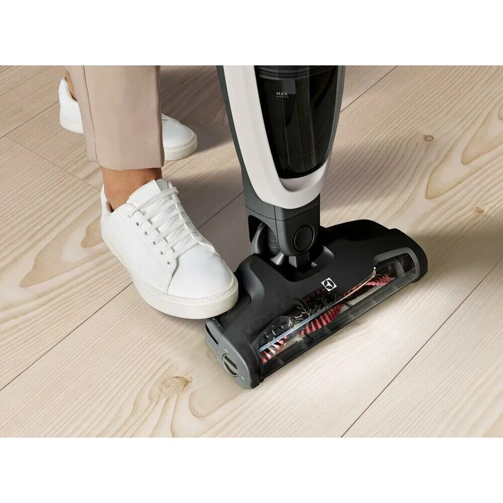Пылесос electrolux wq61. Пылесос electrolux well q6. Колесики для пылесоса электролюкс well q6. Пылесос ручной (handstick) electrolux wq71-p50ib. Пылесос electrolux wq61.