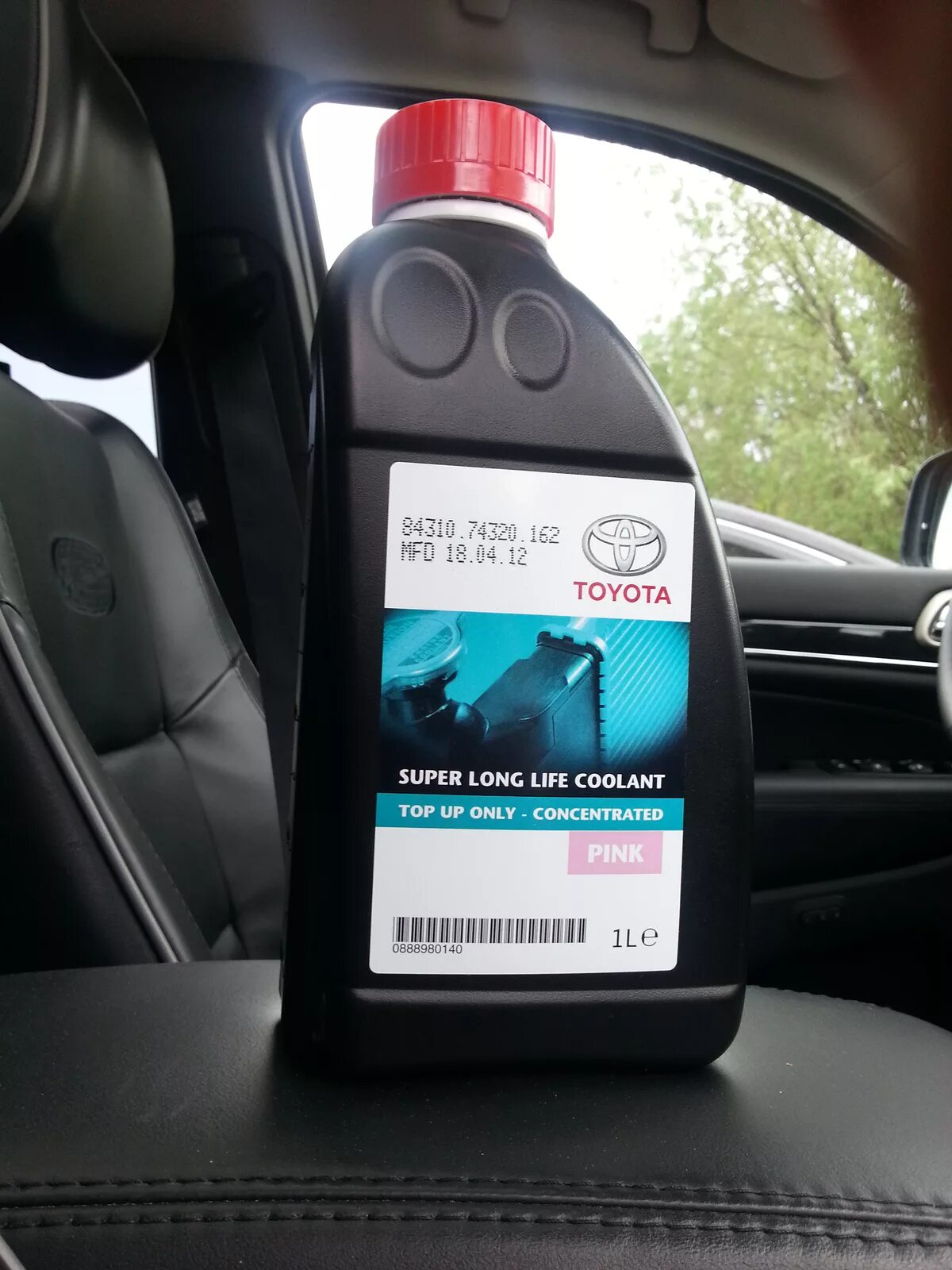 Антифриз toyota long life. Toyota super long Life Coolant 1л. Toyota super long Life Coolant концентрат. Антифриз Toyota super long Life. Антифриз Toyota long Life Coolant.