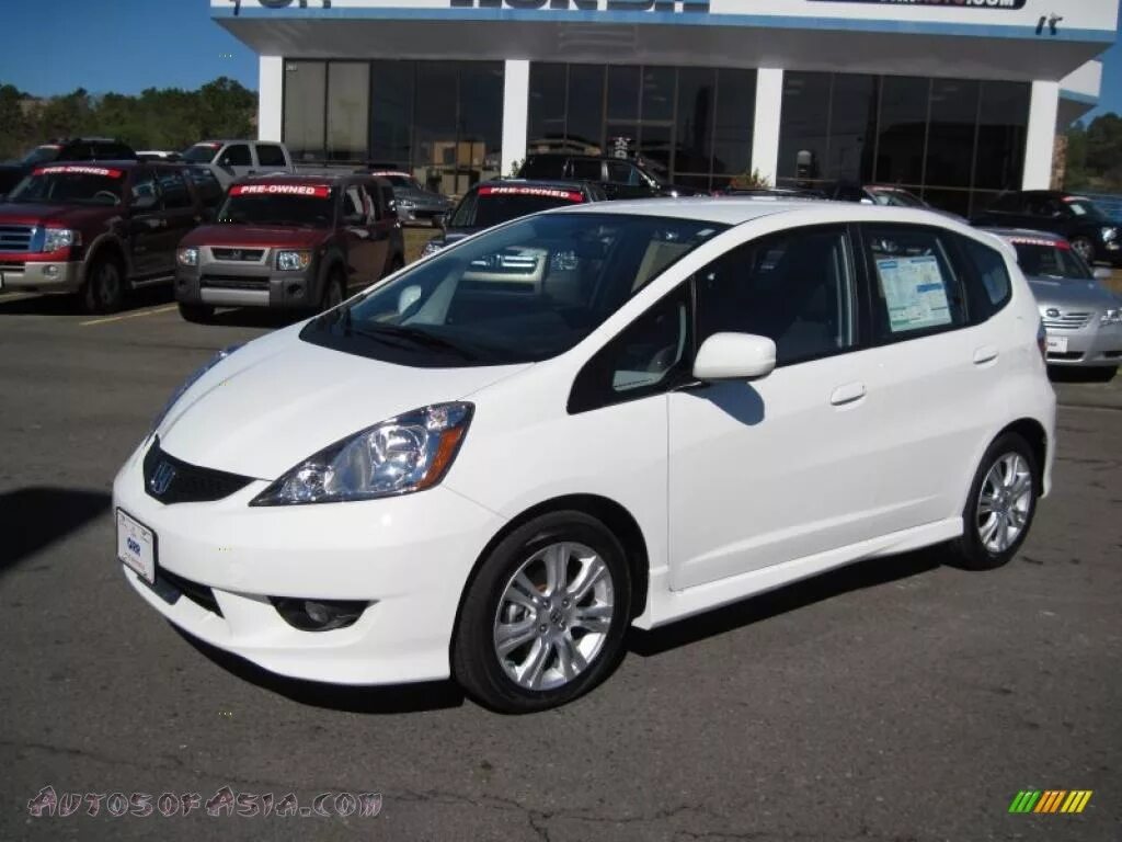 Хонда фит 2010 купить. Honda Fit 2010. Honda Fit 2010 белый. Honda Fit II 2010. Honda FTI 2010.