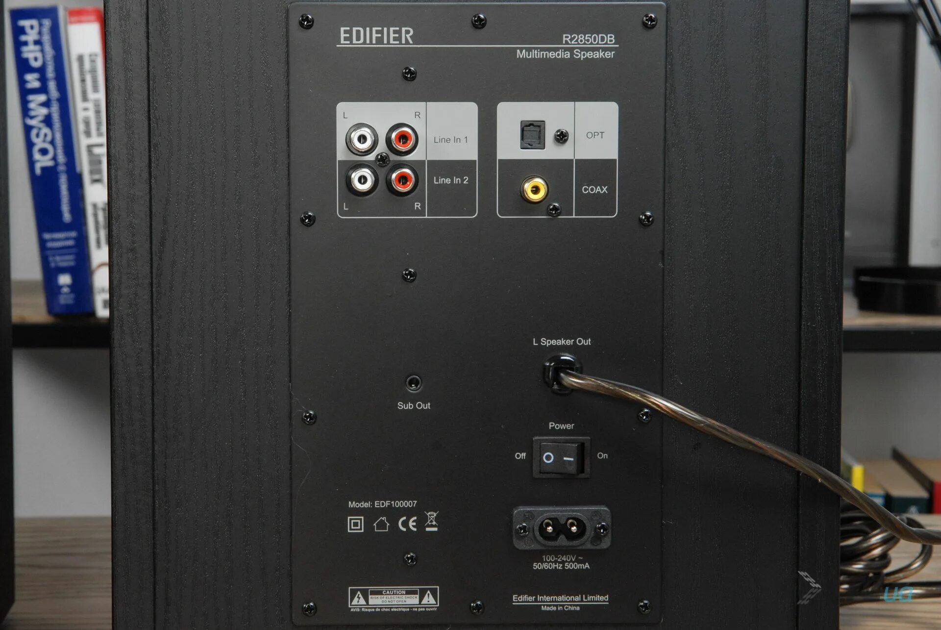 Edifier connect. Edifier r2850db. 2.0 Edifier r2850db. Edifier 2850db стойки. Колонки Эдифаер 2850.