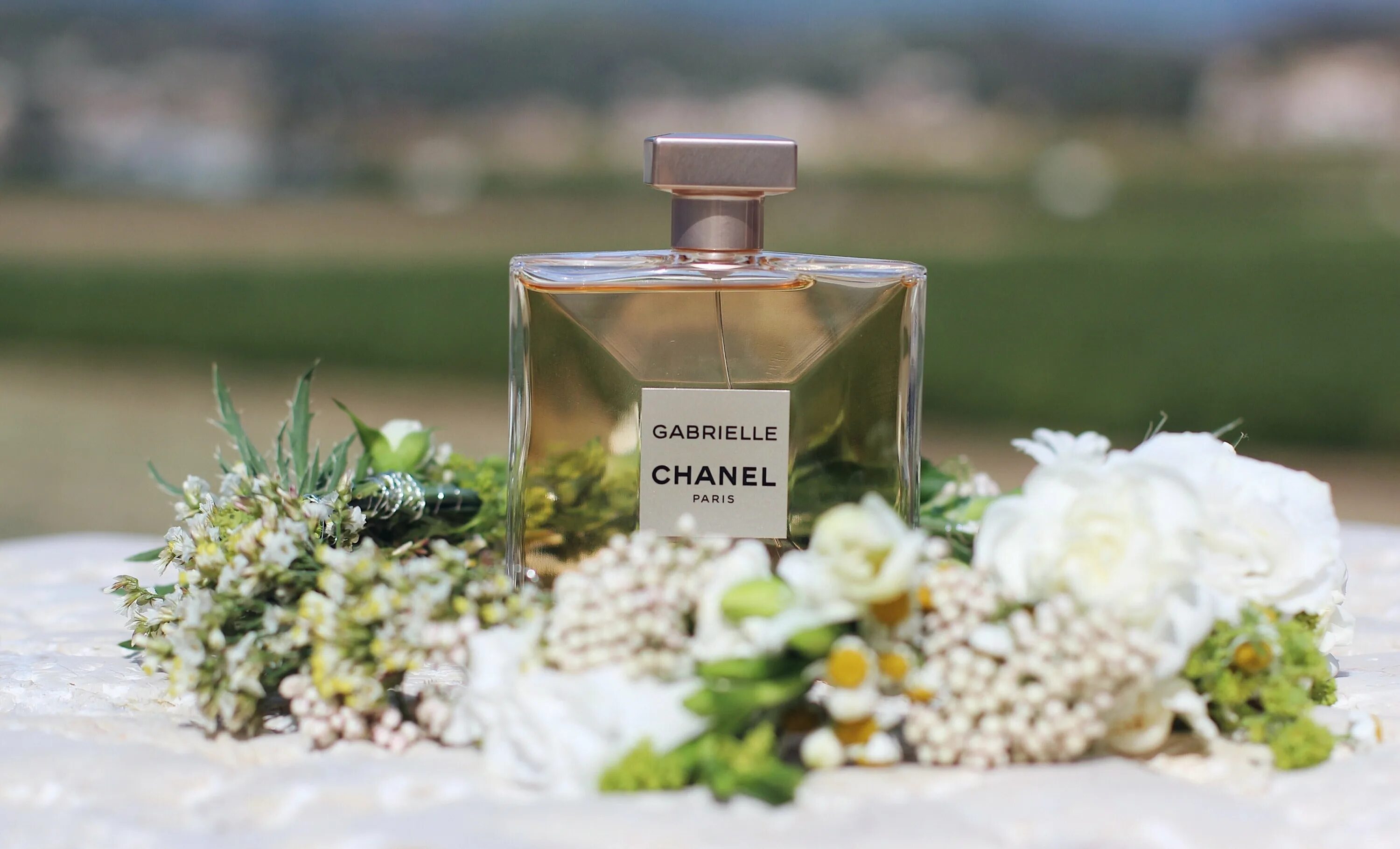 Constancia духи. Elie saab le parfum in white edp 1ml. Portraits penhaligon's парфюм.