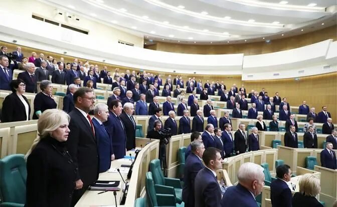 Почему сенатор. Сенаторы совета федерации. сенатор россии. пожизненные сенаторы в совете федерации. члены совета федерации.