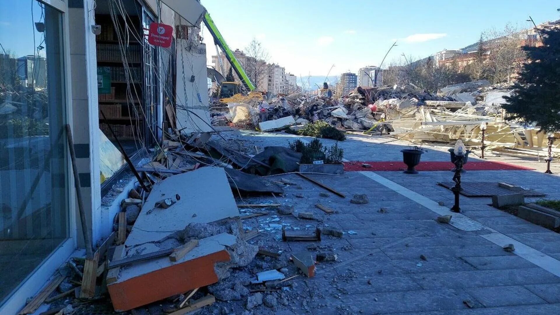 2 апреля землетрясение. Землетрясение в Турции 2023. Землетрясение в Турции 2024. Землетрясение в Турции 2023 города.