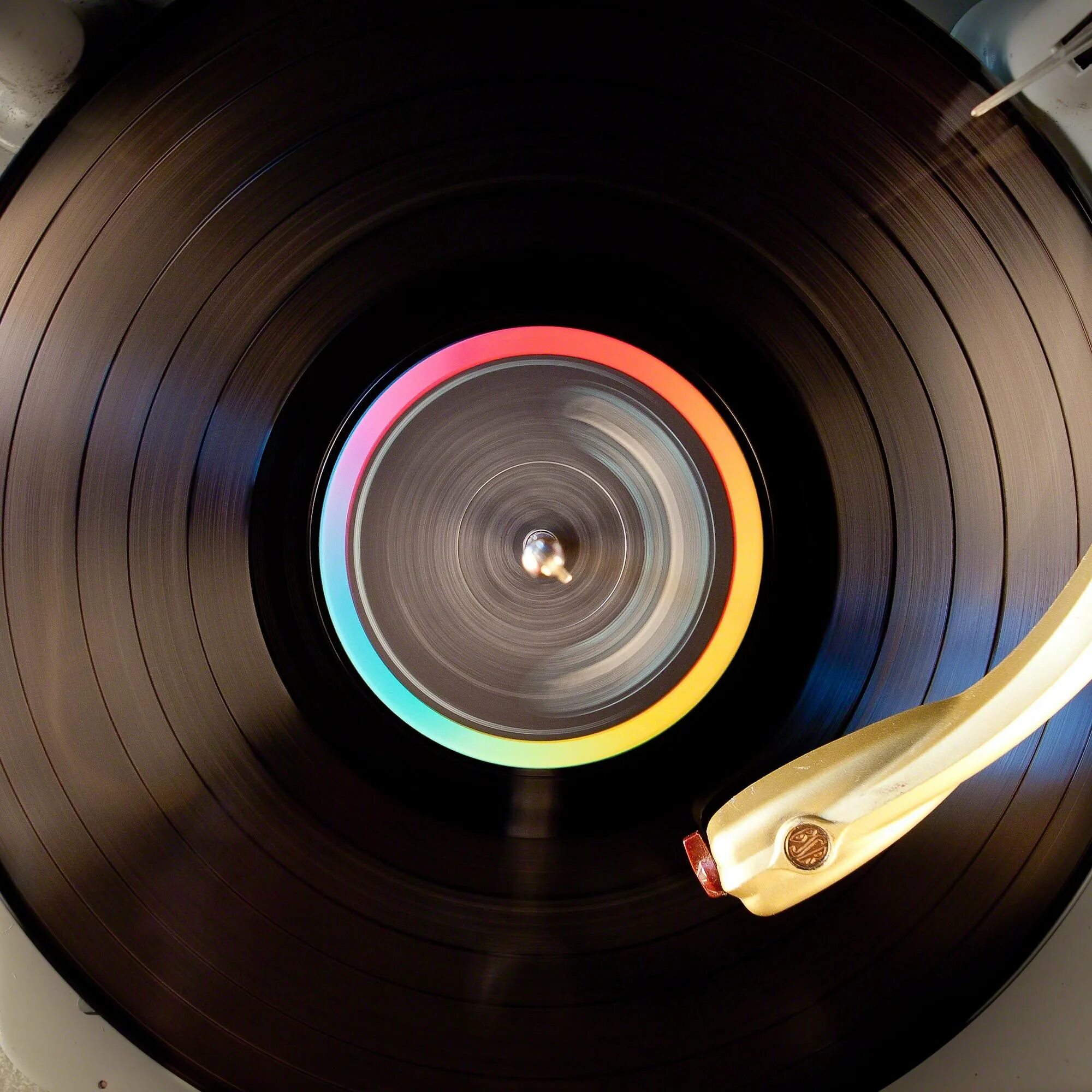 Завод виниловых пластинок. Необычные виниловые пластинки. Виниловый вечер. Виниловые пластинки сборник. Основы для создания винила.