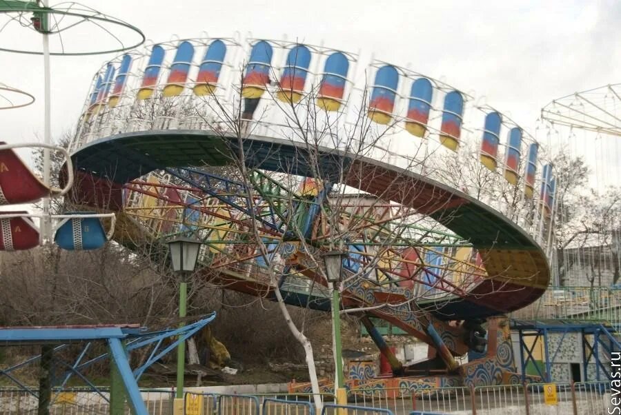 парк аттракционов набережные челны парк культуры. город чайковский парк культуры. парк победы ставрополь аттракцион сюрприз. парк космонавтов ижевск аттракцион сюрприз. сюрприз парк победы.