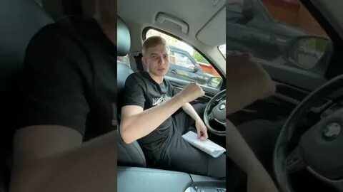 Таксист не против