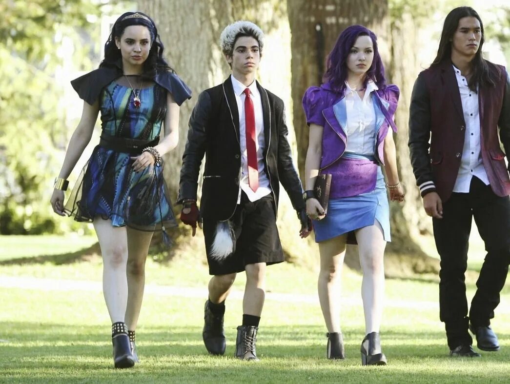 Наследники дома. Наследники (descendants) 2015. Наследники 2015 Дисней. Mushtariy rasm. Фанфики Джей и Лонни.