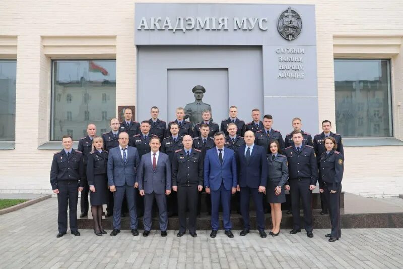 департамент по борьбе с экономическими преступлениями. сотрудник отдела по борьбе с экономическими преступлениями. сотрудники по борьбе с экономическими преступлениями. сотрудники по борьбе с экономическими преступлениями. дыняк владимир владимирович мвд.