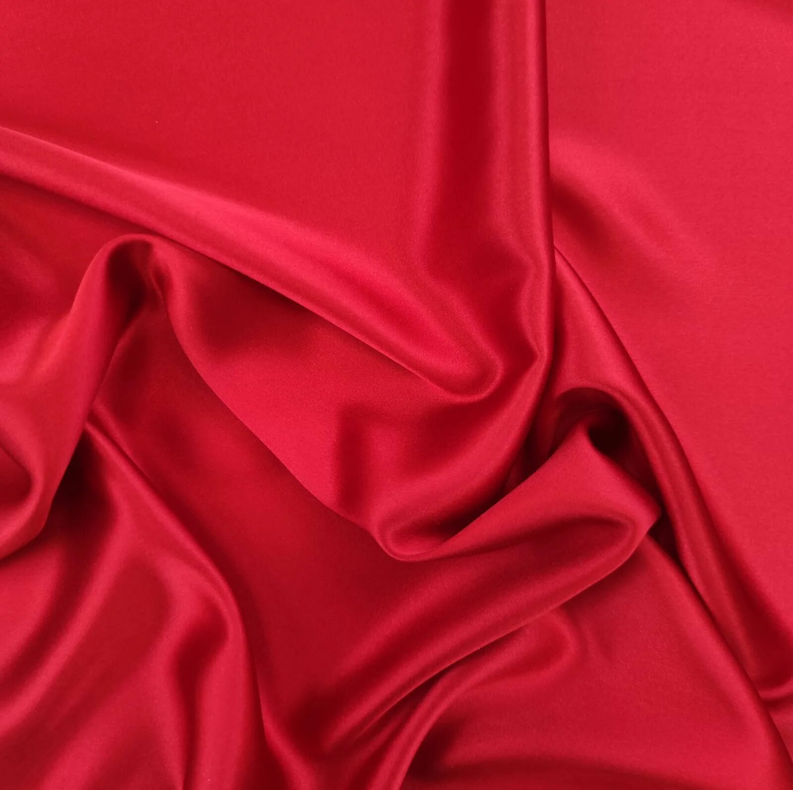 Фиолетовый шелк с эластаном. Ткань фуксия шелк. Шелка 3. Сиреневый шелк. Плательный шелк.
