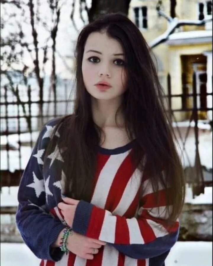 Люси крогдаль мисс англия. Красивые девочки 15. Обычная девушка. Красивые девчонки 14 лет. Милые женщины.