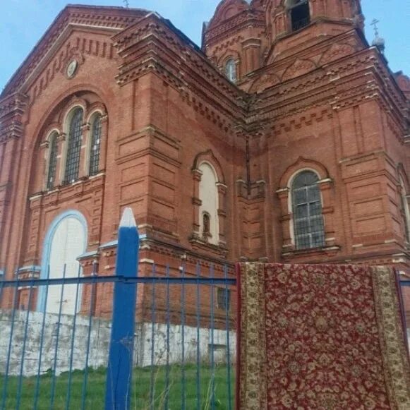 Малая грибановка воронежская область церковь. Храм покрова пресвятой богородицы (малая грибановка). Деревня малая грибановка. Кафе провинция грибановка воронежская область. Воронежская малая грибановка.