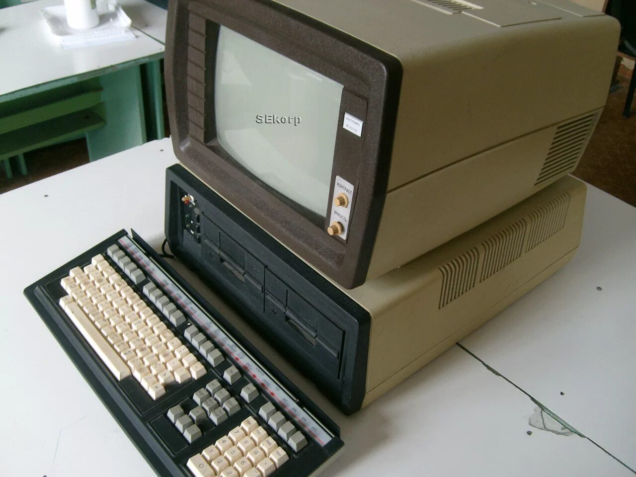 Как назывались первые компьютеры в ссср. Компьютер электроника БК-0010. Электроника ДВК-3. Отечественная ЭВМ «электроника БК-0010». ЭВМ ДВК-2м.