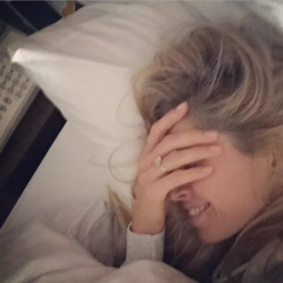 Муж брежневой веры константин меладзе. Вера брежнева свадьба с меладзе. Вера брежнева в прибалтике. Вера брежнева и константин меладзе. Вера брежнева 2019.