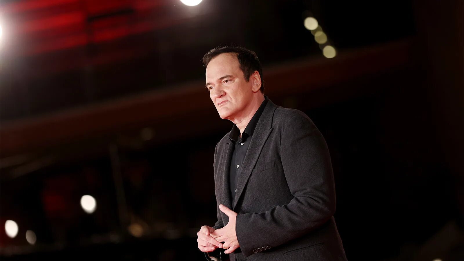 7 тарантино. Quentin tarantino. квентин тарантино фото. квентин тарантино 2025. квентин тарантино фото 2025.