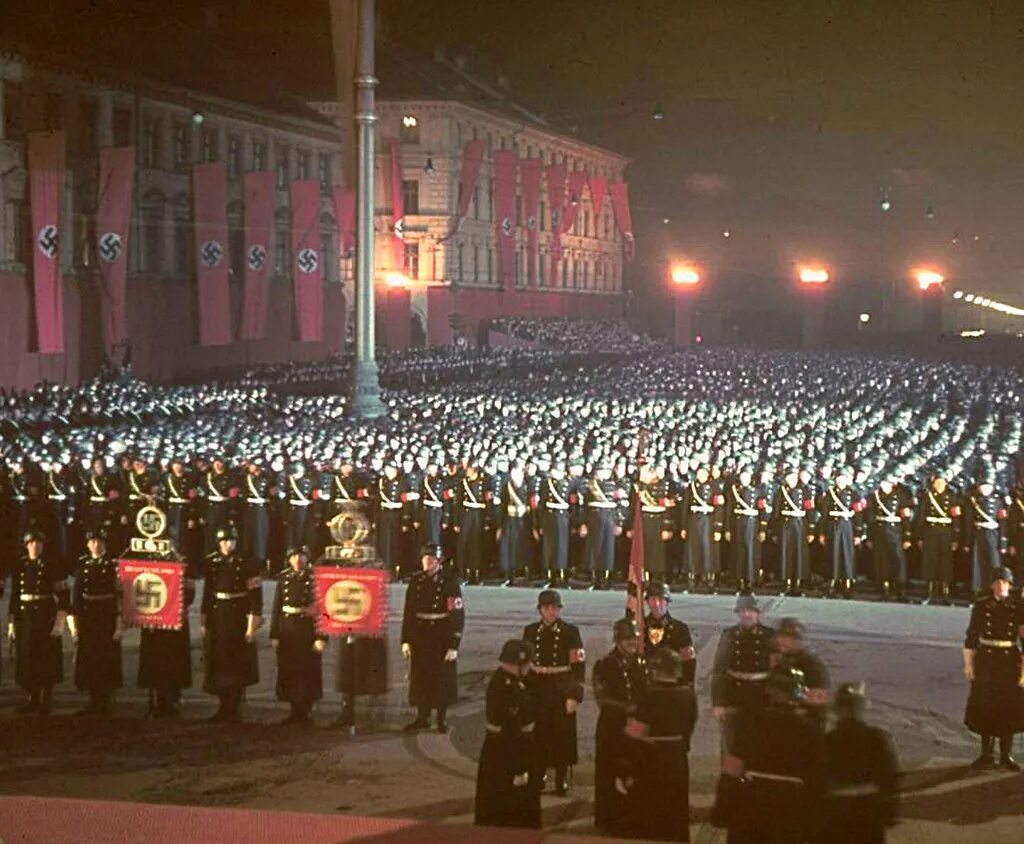 Фашистская германия парад. Берлин в цвете 1938. Третий Рейх Рейх Германия. Третий Рейх в цвете. «Третий Рейх в цвете» (1998).