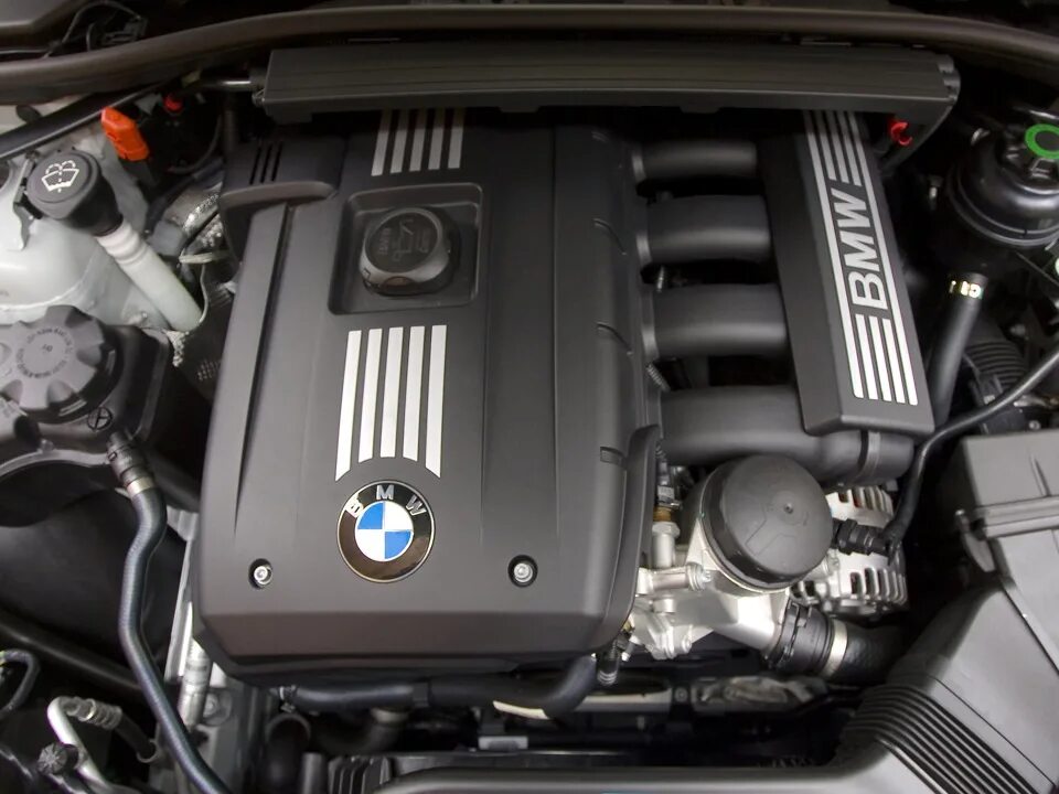 Моторы бмв х3. БМВ е92 мотор. BMW e46 318i мотор. BMW e90 2.5 n52 мотор. N52 двигатель BMW.