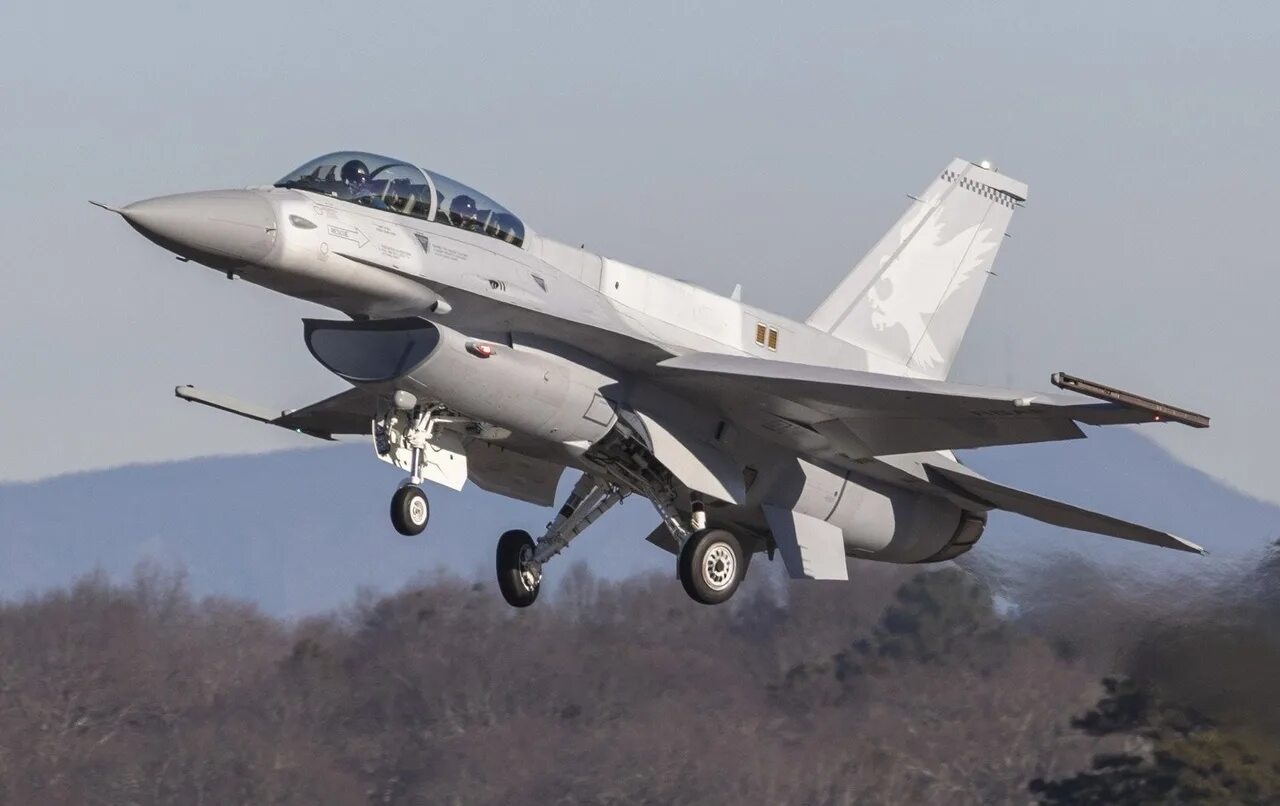 F 16 block. F 16 block