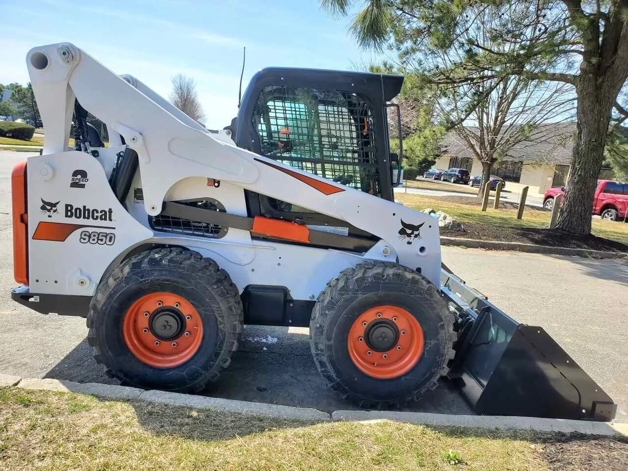 Bobcat s250. Bobcat s850. Погрузчик Bobcat s850. Мини погрузчик Бобкэт s850. Бобкэт 850.