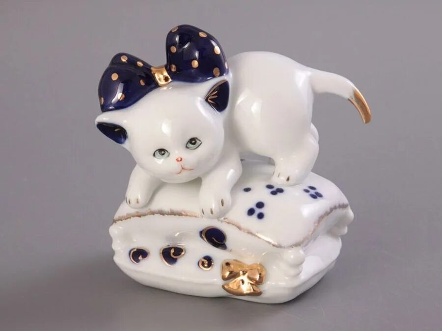 Кошечки 9. Hangzhou Jinding статуэтки фарфор. Фарфоровая статуэтка "кошка". Статуэтка кошка фарфор. Фарфоровый котенок.