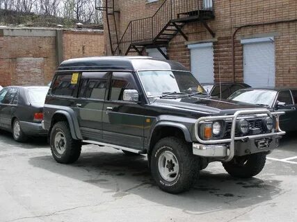Nissan safari