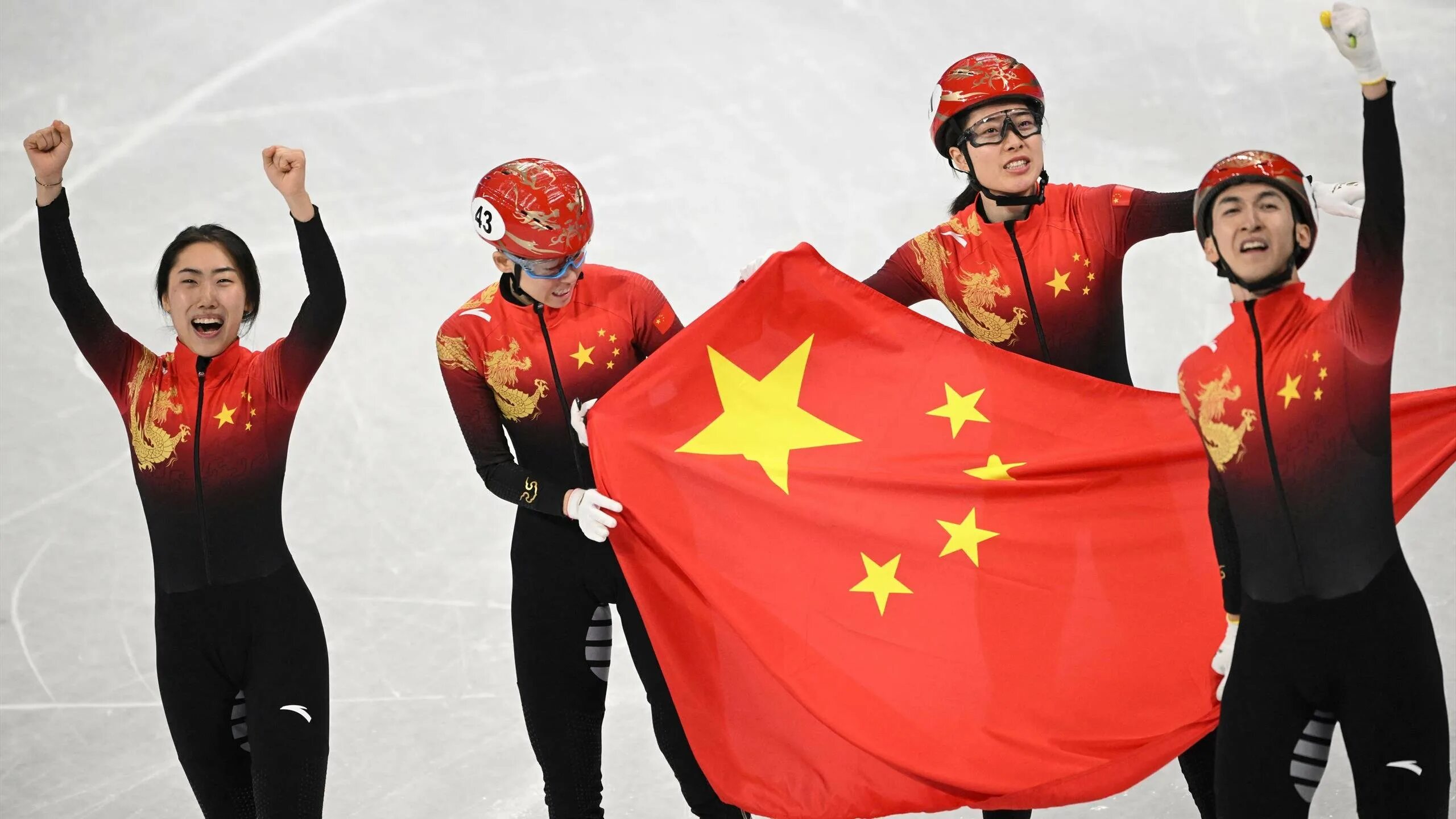 Заезды в китае. Сборная Китая на Олимпиаде в Пекине 2022. Beijing 2022 short track Speed Skating. Шорт трек Китай на Олимпийских играх 2022. Шорт трек в Китае.