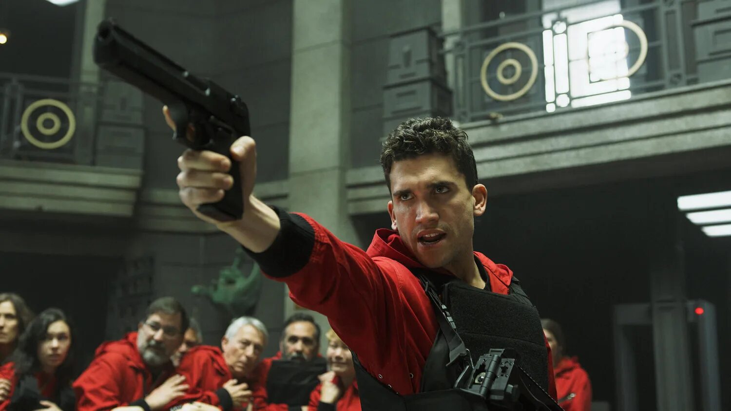 Бумажный дом как зовут. La casa de papel сериал. la casa de papel 2 сезон. бумажный дом сериал нетфликс. бумажный дом сериал 4 сезон.
