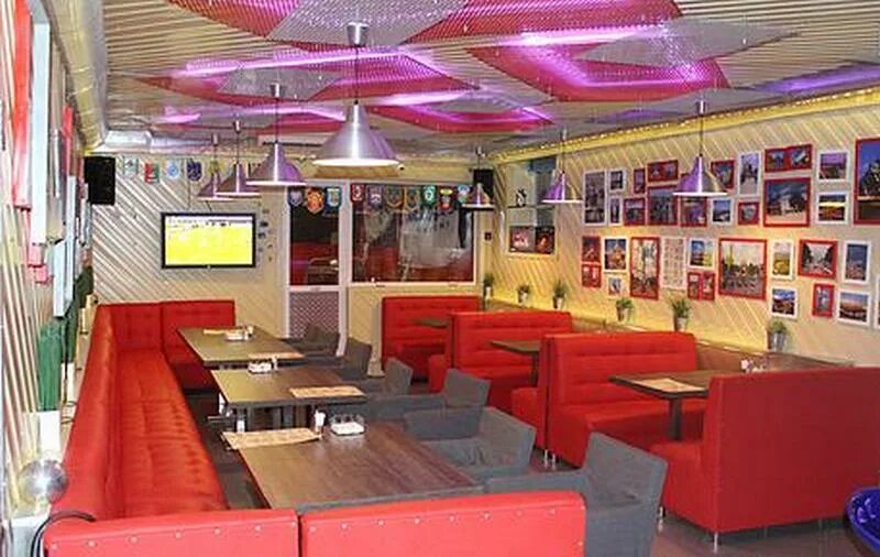 Кафе в алматы мюнхен. Bus pub. The bus астана. Автобус паб. Кафе в юбилейном королев.