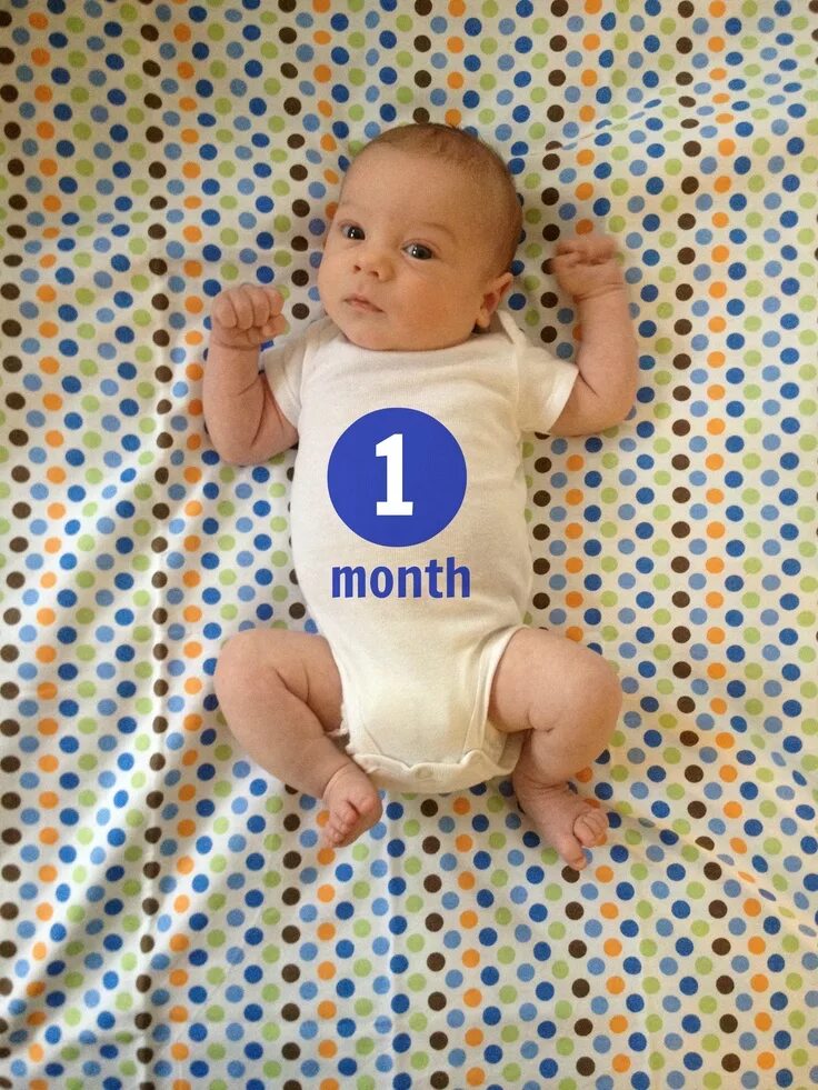 Актив 1 месяц. Месяц малышу. 1 Месяц малышу. 1 Месяц мальчику. Ребенок 1 месяц фото.