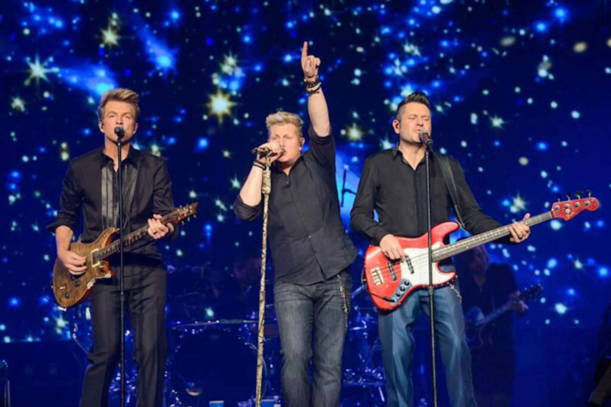 Rascal flatts life is. Rascal Flatts. День Rascal Flatts (Rascal Flatts Day). Группа Rascal Flatts. Rascal Flatts перевод.