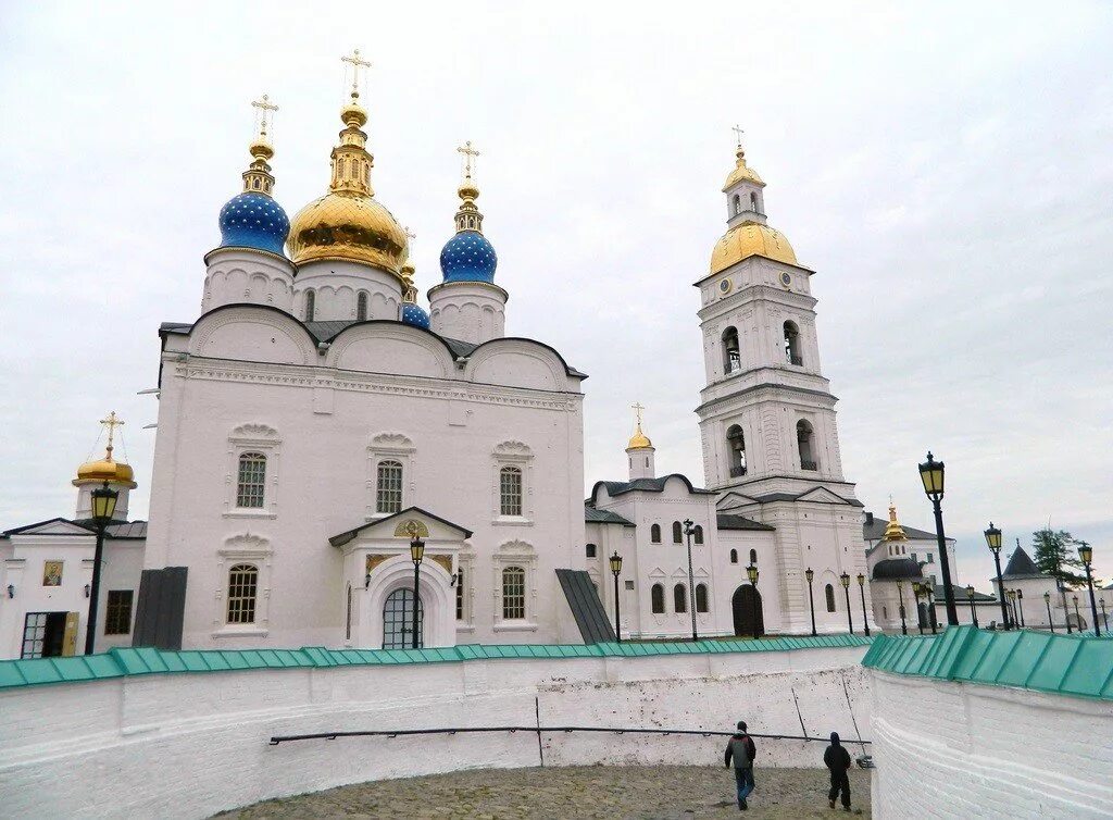 Тобольск отец городов сибирских. Тобольский кремль тобольск. тобольский кремль достопримечательности. тобольский кремль внутри. тобольский кремль здания и сооружения тобольска.