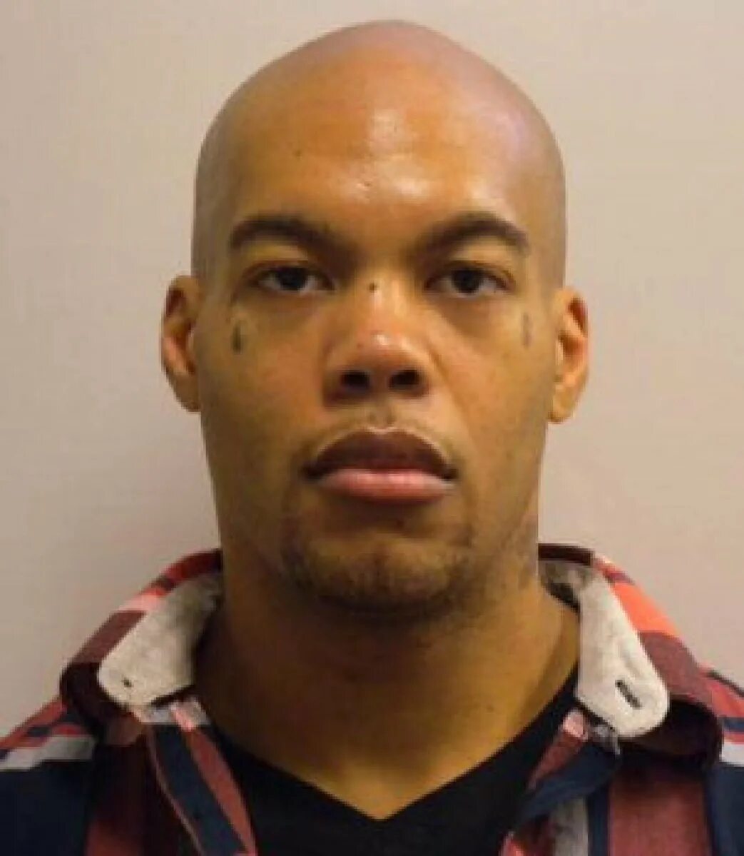 слез под 1. тату слеза под глазом. слез под 1. тату крест на лице под глазом. Jamaal fields-green актер фото.